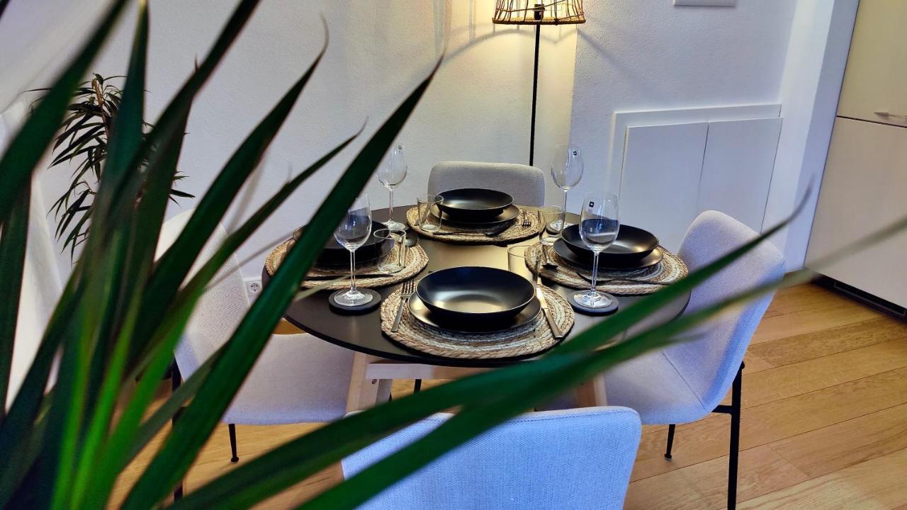 One Apartment'S⎢Neu+Zentral⎢Alberstplatz⎢Altbau Кобург Экстерьер фото